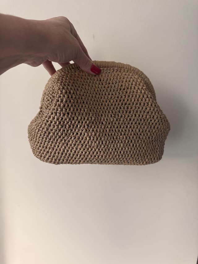 Sand Shell Clutch