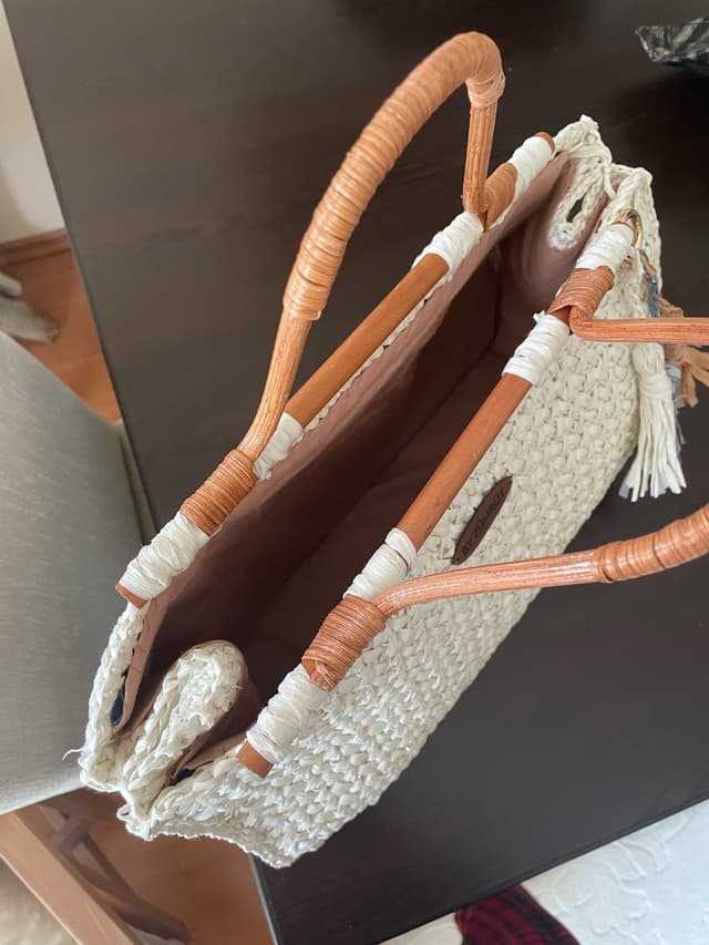 Ivory Wood-Handle Tote — 3 / 3